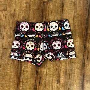 Kumi booty shorts 2.5”